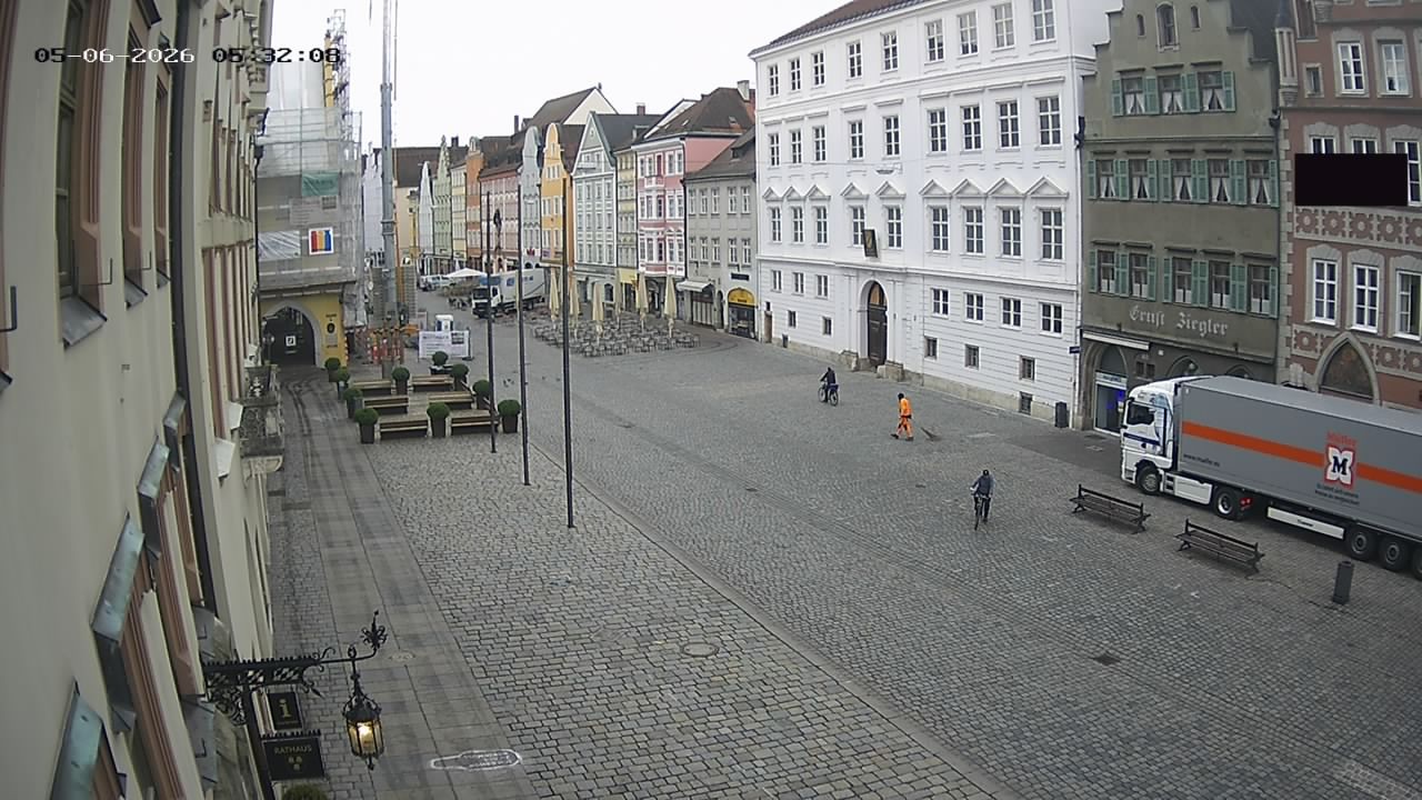 Archiv Foto Webcam Landshut: Blick vom Rathaus auf die Residenz