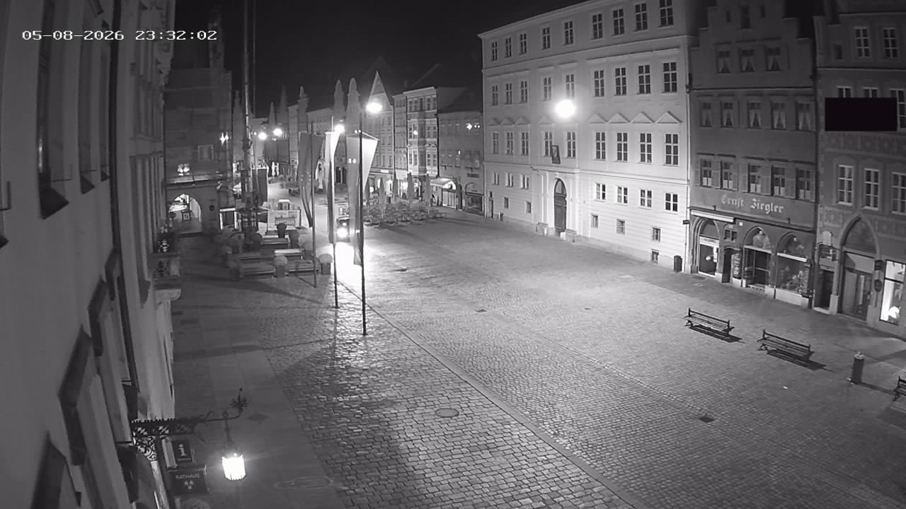 Archiv Foto Webcam Landshut: Blick vom Rathaus auf die Residenz