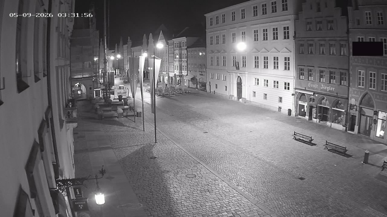 Archiv Foto Webcam Landshut: Blick vom Rathaus auf die Residenz