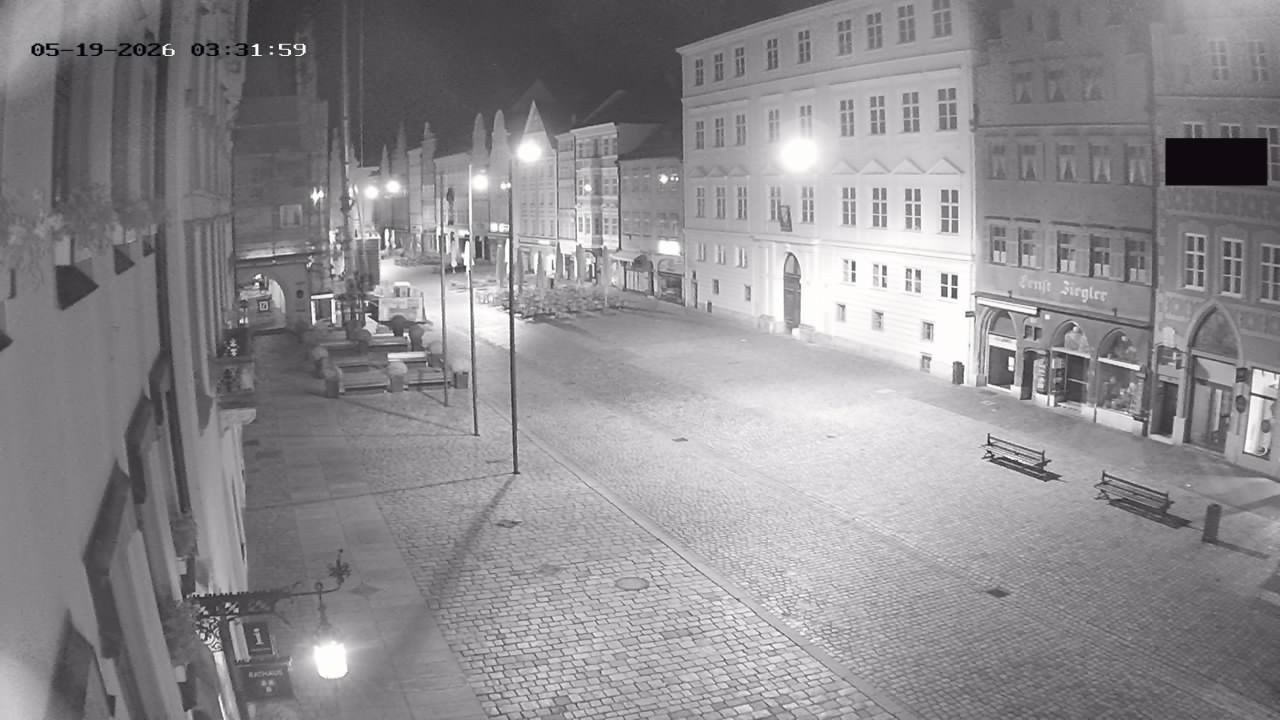 Archiv Foto Webcam Landshut: Blick vom Rathaus auf die Residenz