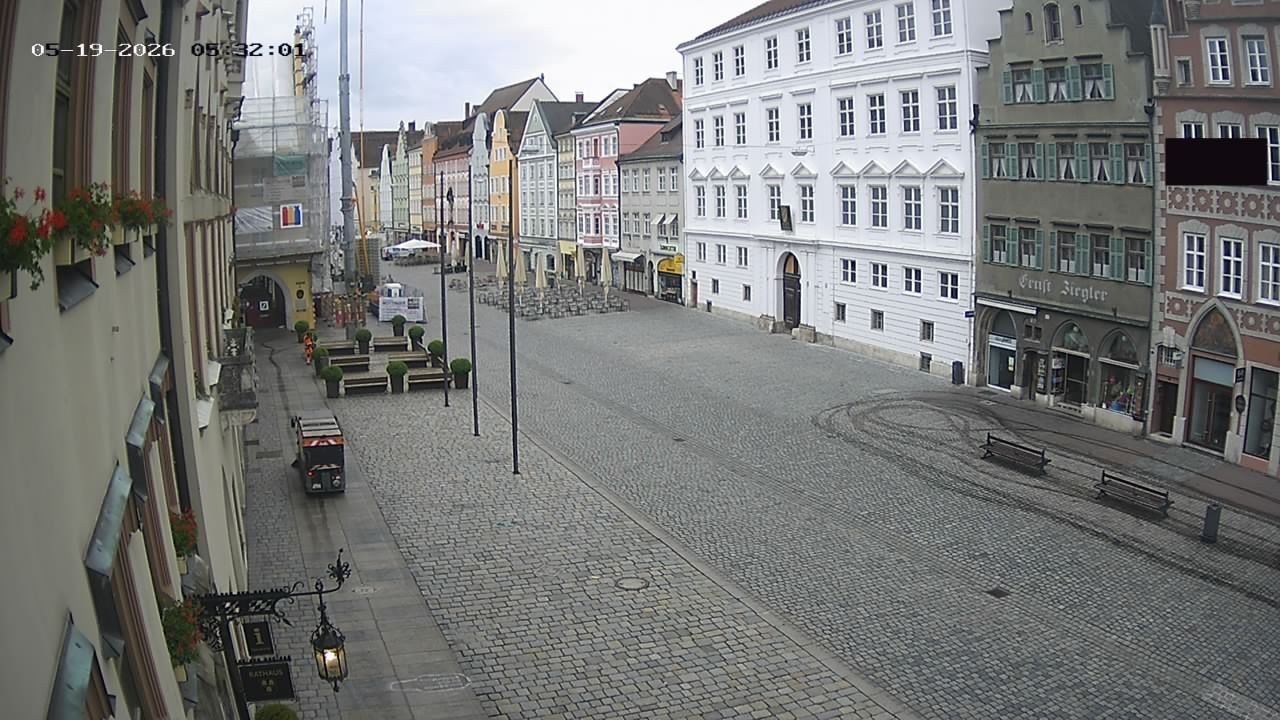 Archiv Foto Webcam Landshut: Blick vom Rathaus auf die Residenz