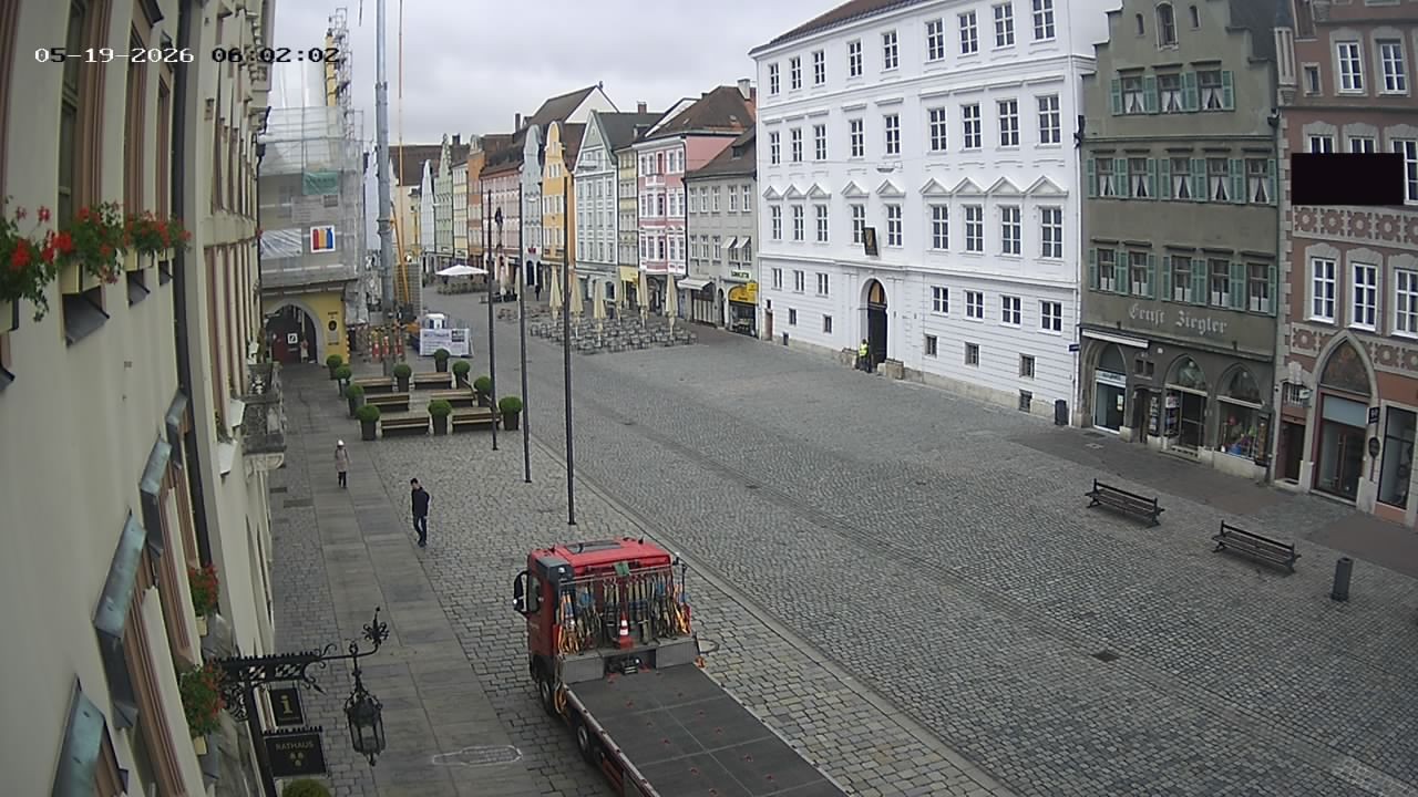 Archiv Foto Webcam Landshut: Blick vom Rathaus auf die Residenz
