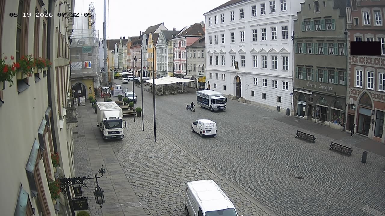 Archiv Foto Webcam Landshut: Blick vom Rathaus auf die Residenz