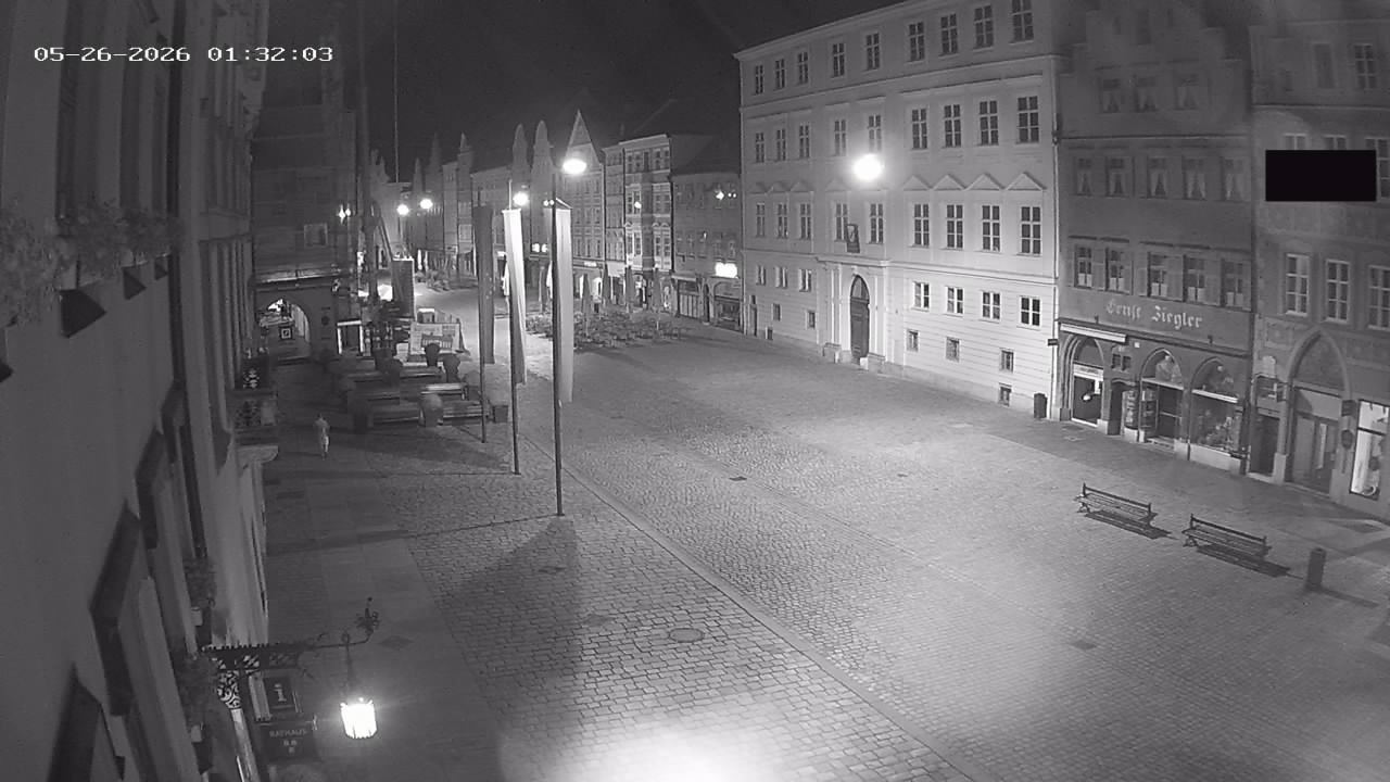 Archiv Foto Webcam Landshut: Blick vom Rathaus auf die Residenz