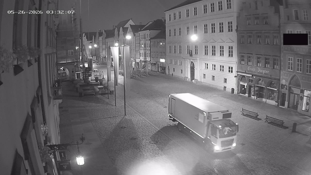 Archiv Foto Webcam Landshut: Blick vom Rathaus auf die Residenz