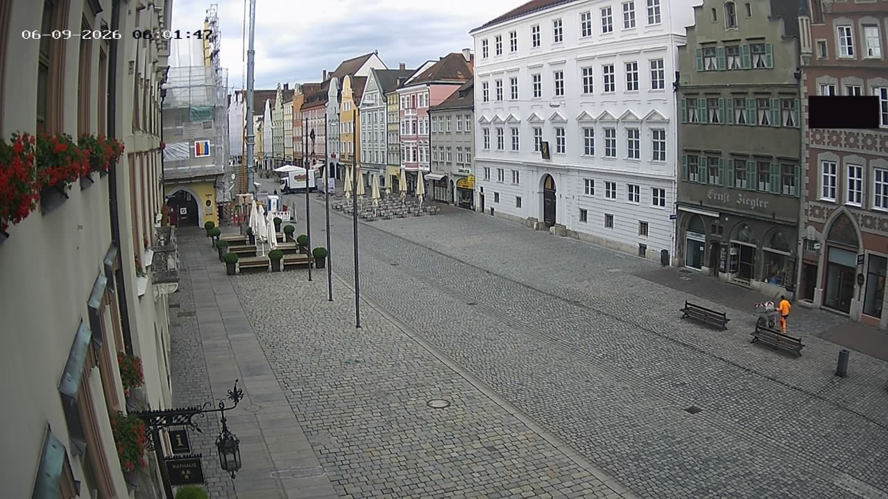 Archiv Foto Webcam Landshut: Blick vom Rathaus auf die Residenz