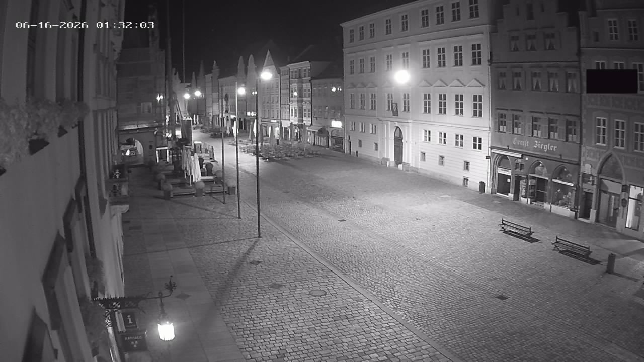 Archiv Foto Webcam Landshut: Blick vom Rathaus auf die Residenz