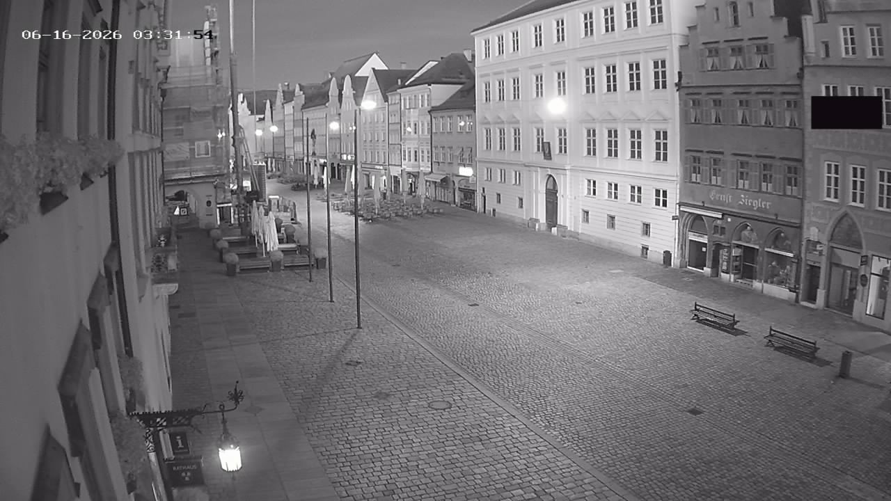 Archiv Foto Webcam Landshut: Blick vom Rathaus auf die Residenz