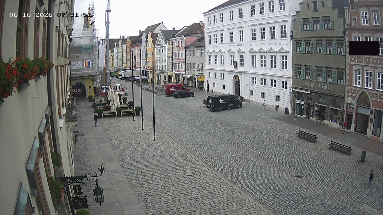 Archiv Foto Webcam Landshut: Blick vom Rathaus auf die Residenz
