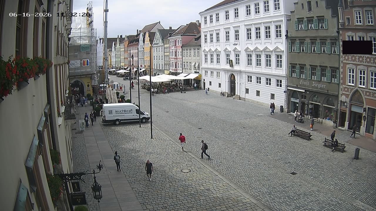 Archiv Foto Webcam Landshut: Blick vom Rathaus auf die Residenz