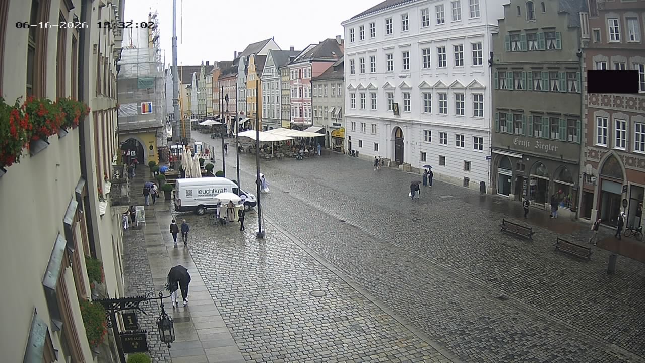 Archiv Foto Webcam Landshut: Blick vom Rathaus auf die Residenz