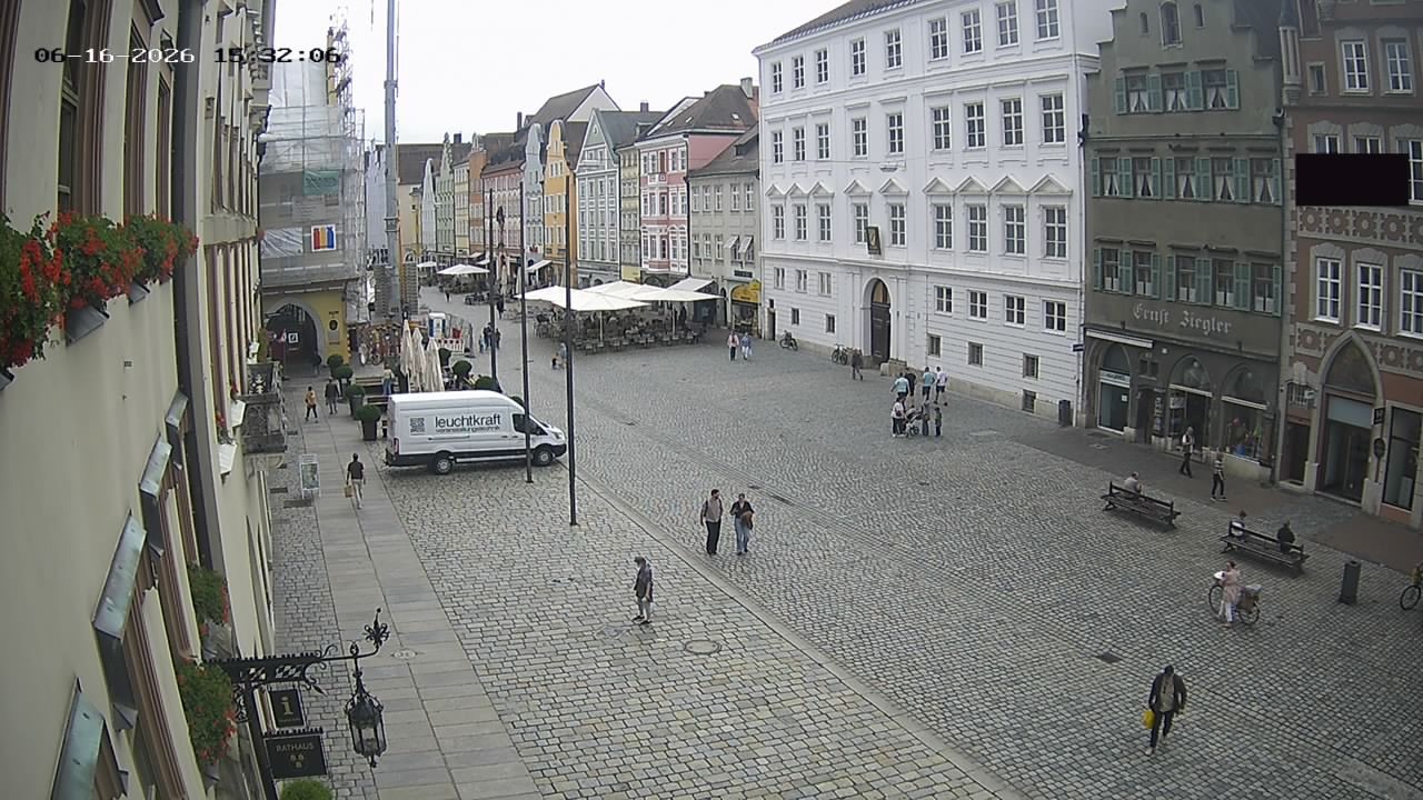 Archiv Foto Webcam Landshut: Blick vom Rathaus auf die Residenz
