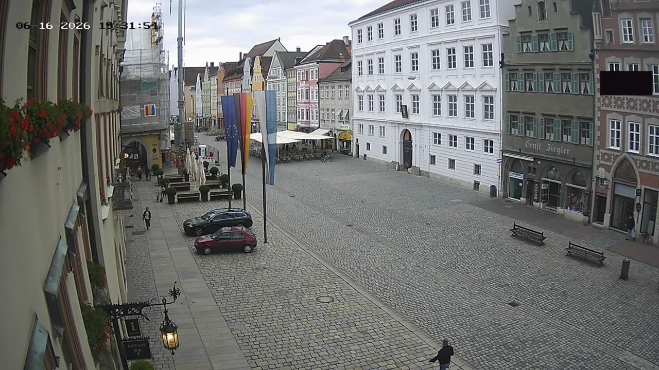 Archiv Foto Webcam Landshut: Blick vom Rathaus auf die Residenz