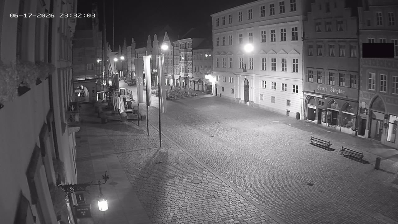 Archiv Foto Webcam Landshut: Blick vom Rathaus auf die Residenz