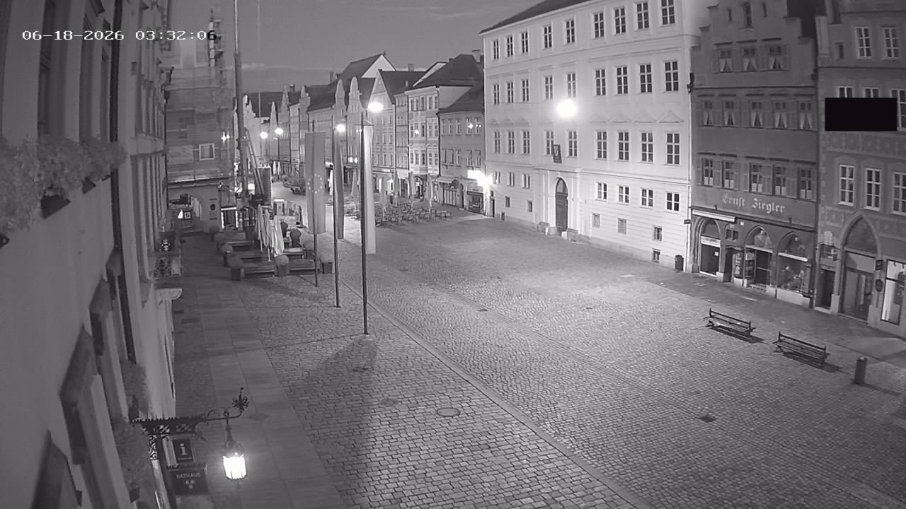 Archiv Foto Webcam Landshut: Blick vom Rathaus auf die Residenz