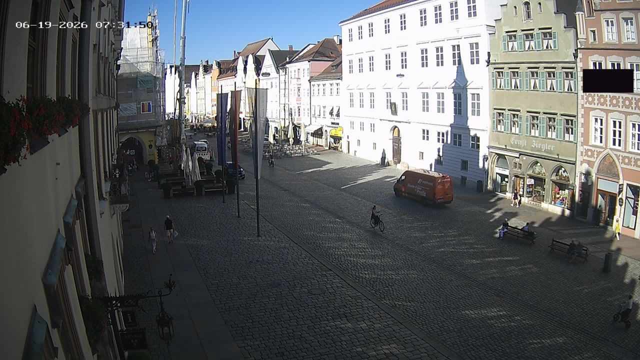 Archiv Foto Webcam Landshut: Blick vom Rathaus auf die Residenz