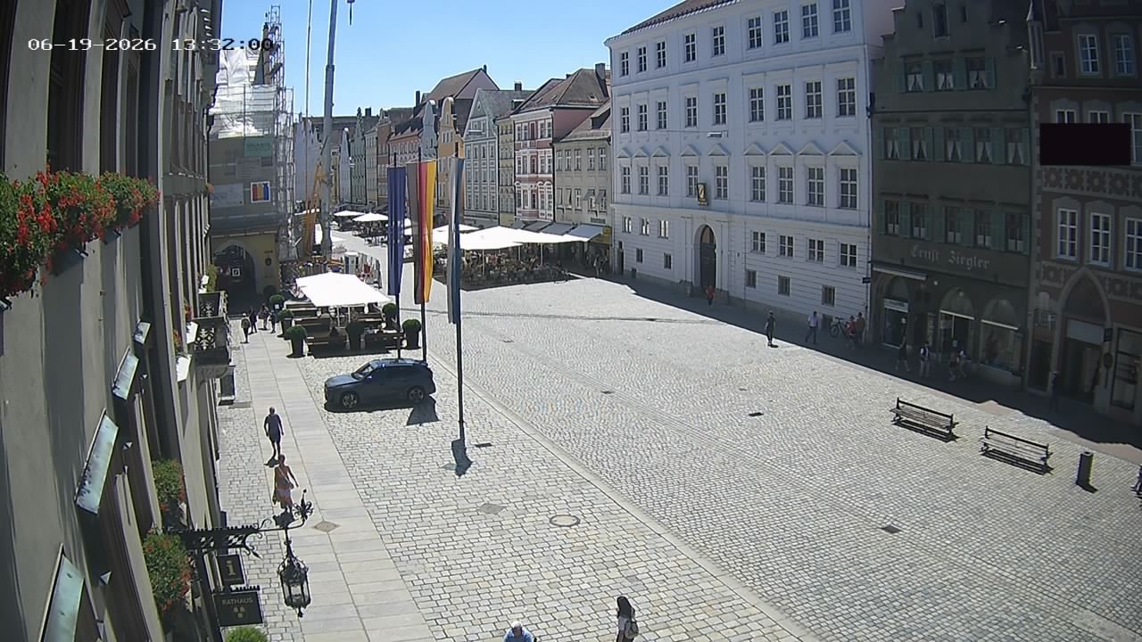 Archiv Foto Webcam Landshut: Blick vom Rathaus auf die Residenz