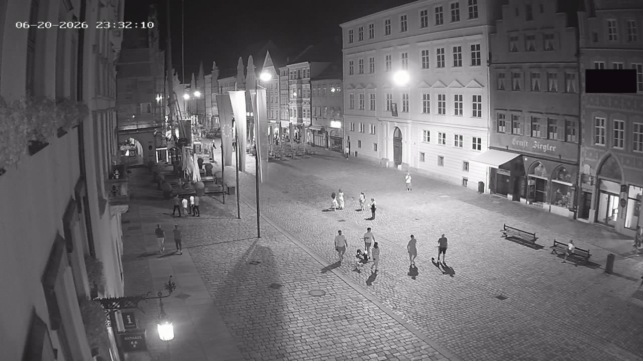 Archiv Foto Webcam Landshut: Blick vom Rathaus auf die Residenz