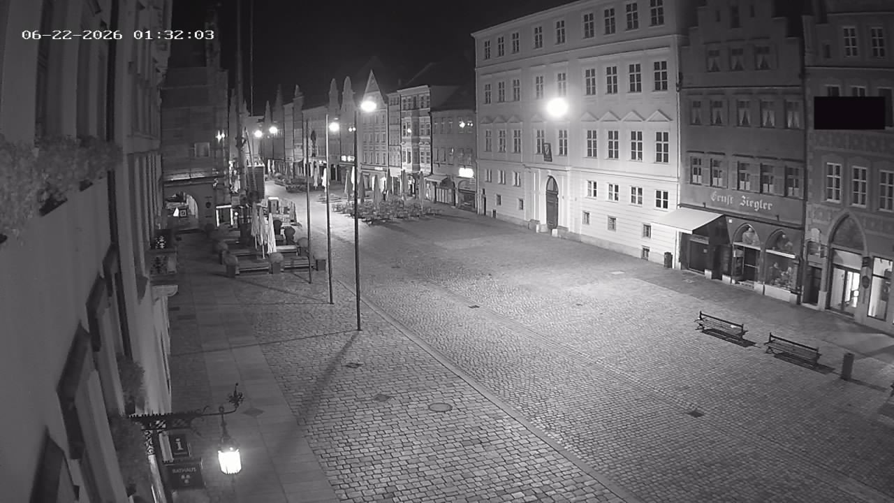 Archiv Foto Webcam Landshut: Blick vom Rathaus auf die Residenz