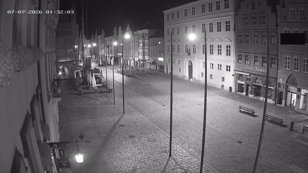 Archiv Foto Webcam Landshut: Blick vom Rathaus auf die Residenz