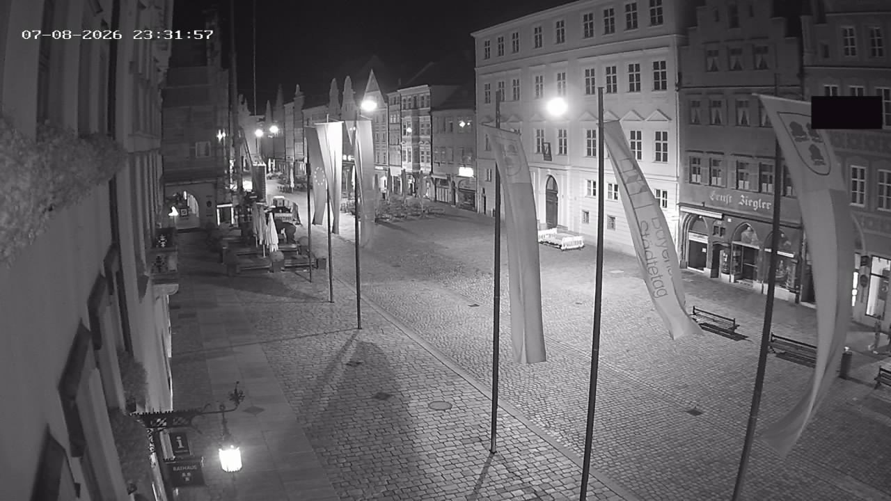 Archiv Foto Webcam Landshut: Blick vom Rathaus auf die Residenz