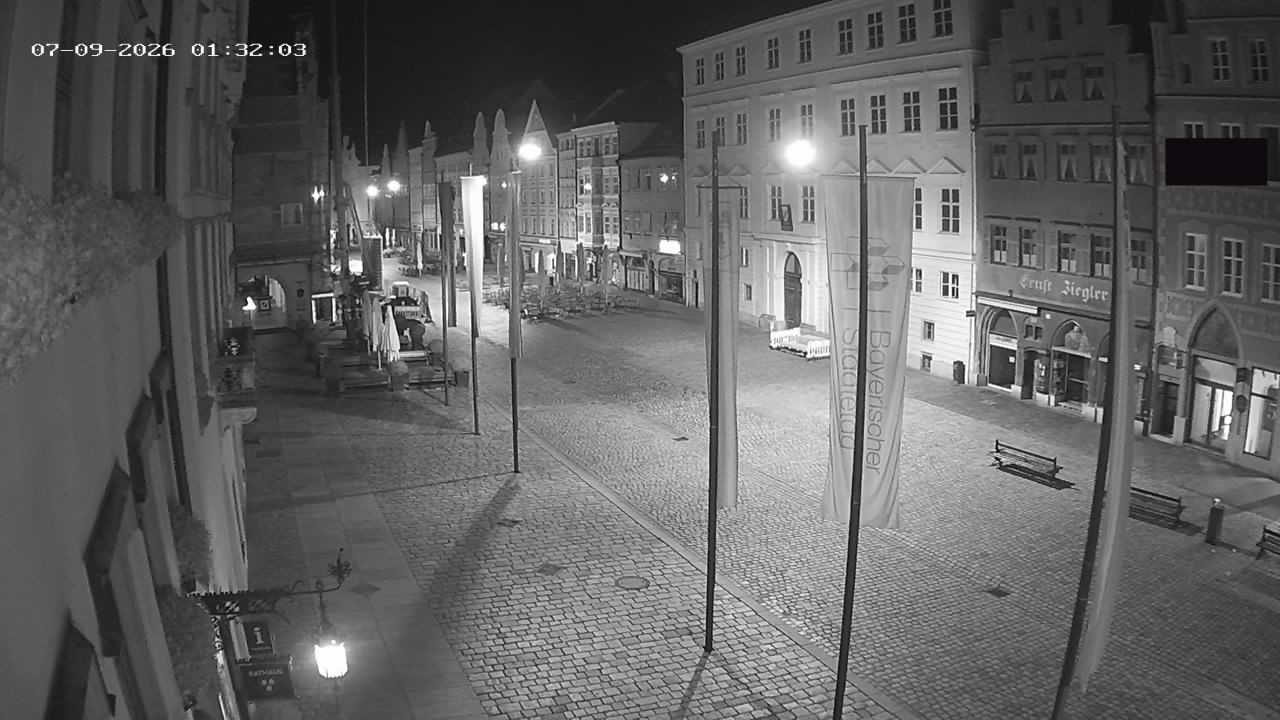 Archiv Foto Webcam Landshut: Blick vom Rathaus auf die Residenz