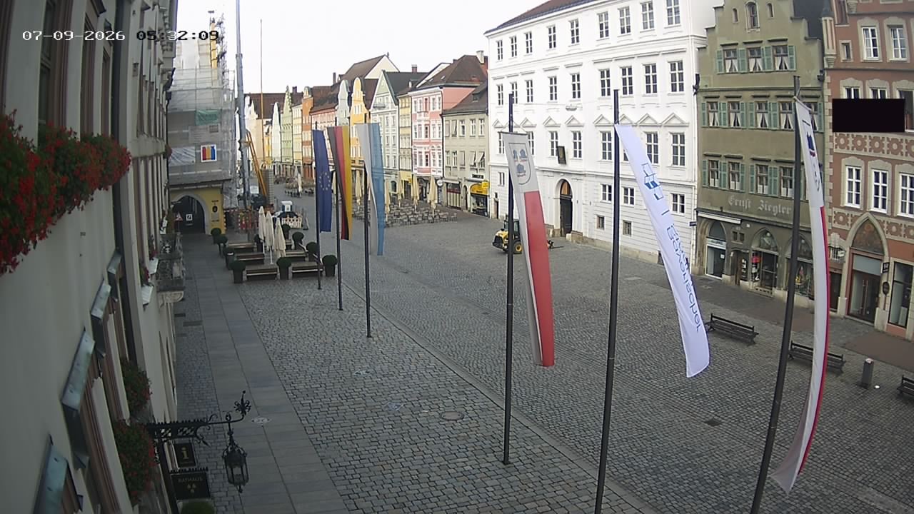 Archiv Foto Webcam Landshut: Blick vom Rathaus auf die Residenz