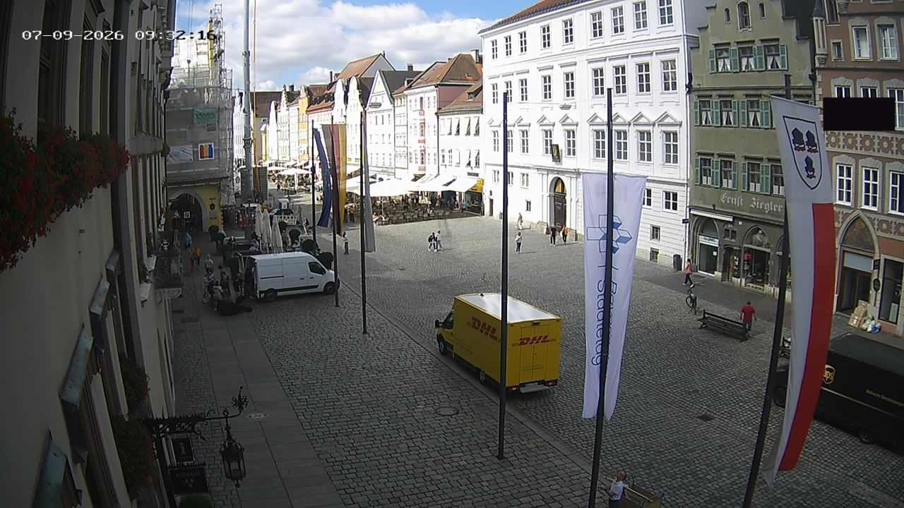 Archiv Foto Webcam Landshut: Blick vom Rathaus auf die Residenz