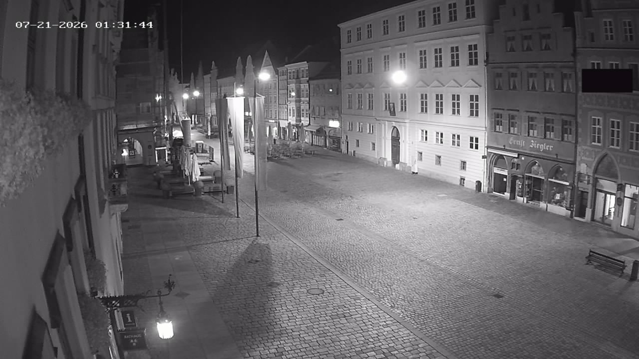 Archiv Foto Webcam Landshut: Blick vom Rathaus auf die Residenz