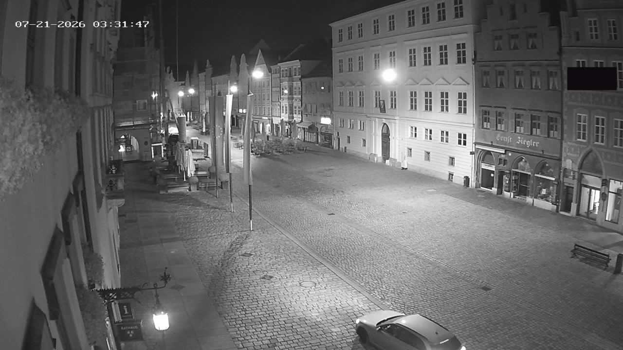 Archiv Foto Webcam Landshut: Blick vom Rathaus auf die Residenz