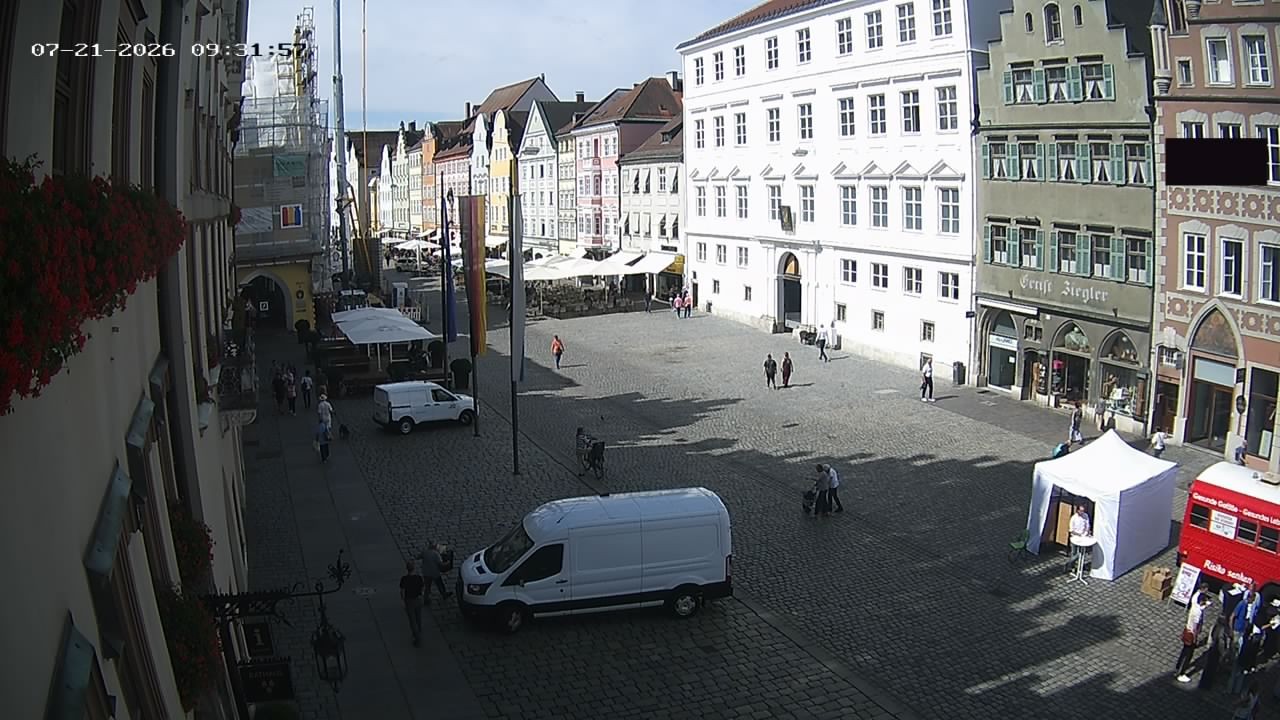 Archiv Foto Webcam Landshut: Blick vom Rathaus auf die Residenz