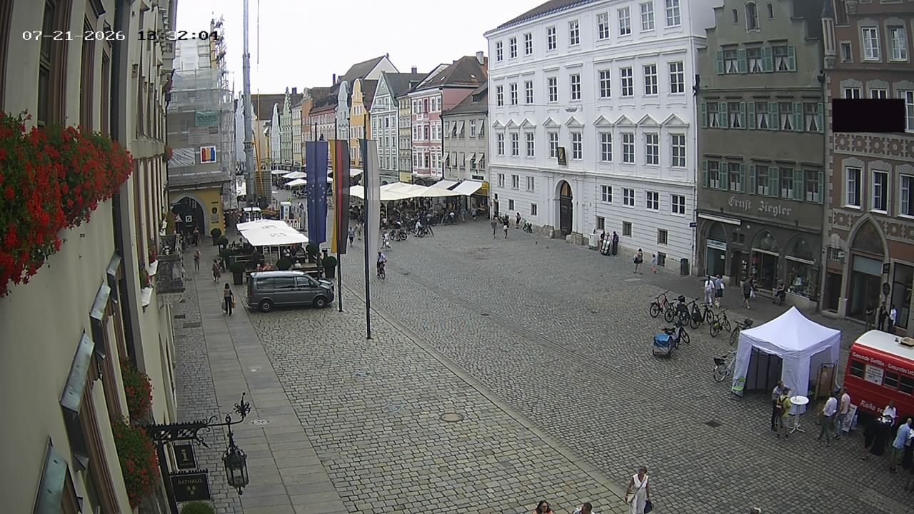 Archiv Foto Webcam Landshut: Blick vom Rathaus auf die Residenz