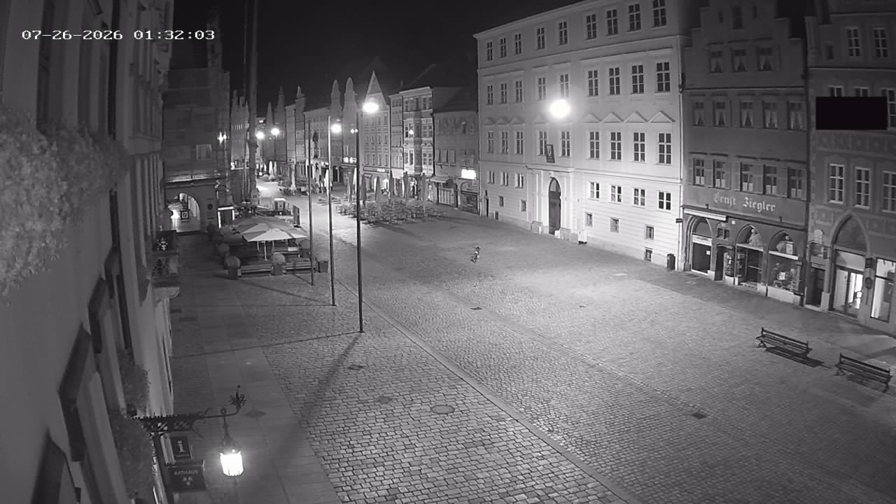 Archiv Foto Webcam Landshut: Blick vom Rathaus auf die Residenz
