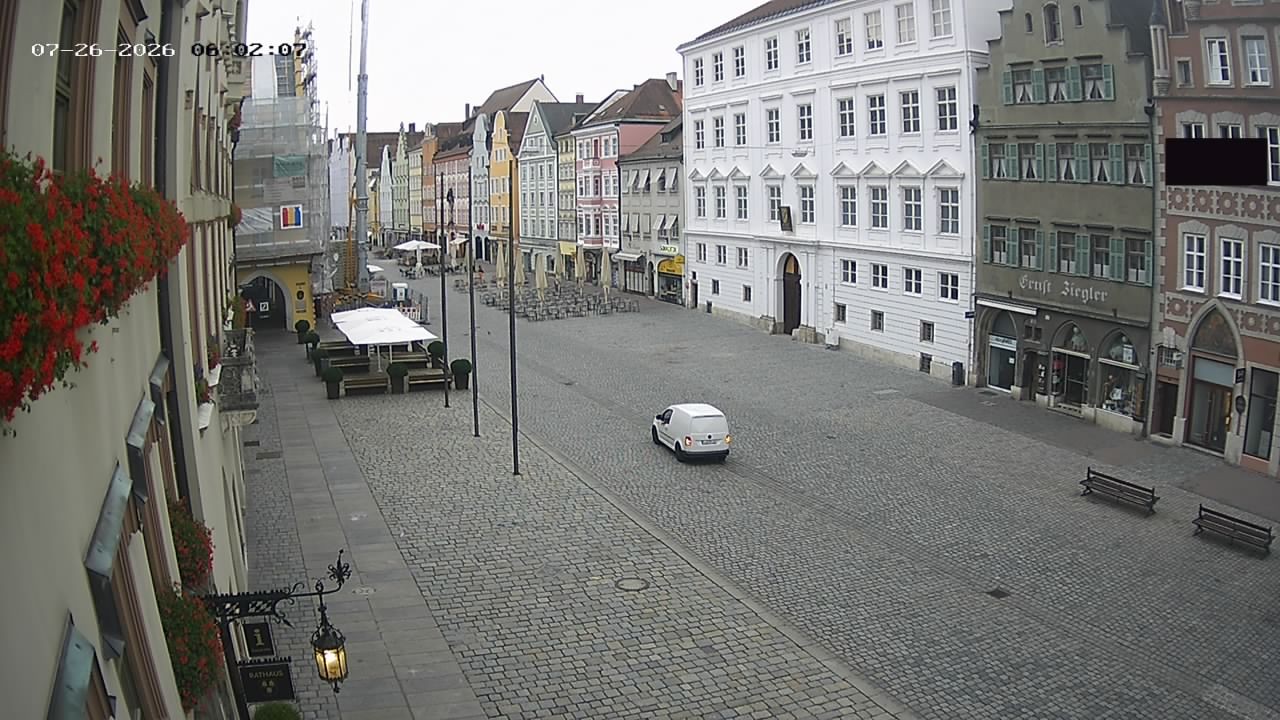 Archiv Foto Webcam Landshut: Blick vom Rathaus auf die Residenz