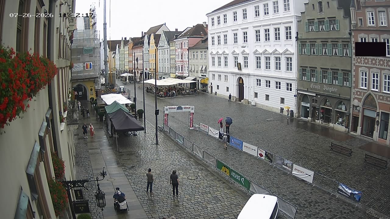 Archiv Foto Webcam Landshut: Blick vom Rathaus auf die Residenz