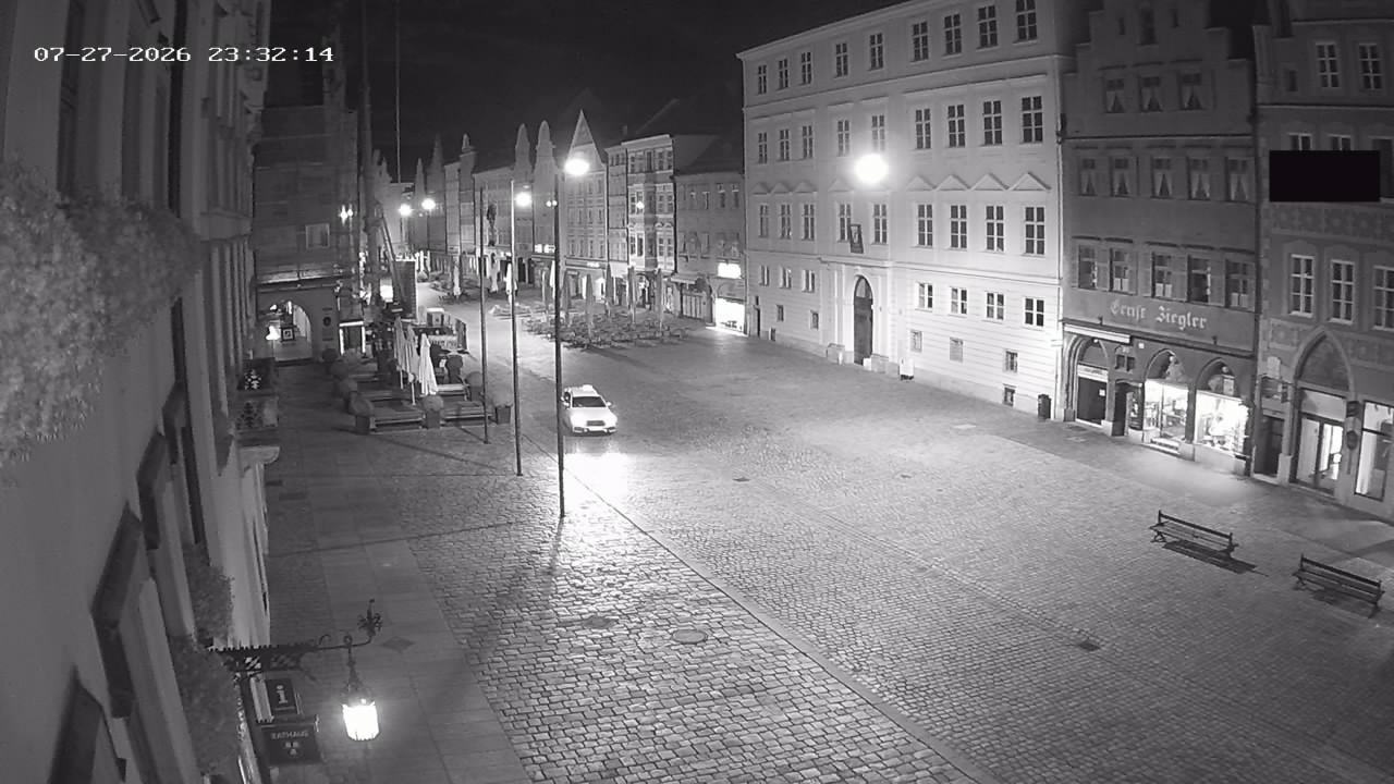 Archiv Foto Webcam Landshut: Blick vom Rathaus auf die Residenz
