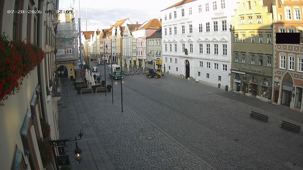 Archiv Foto Webcam Landshut: Blick vom Rathaus auf die Residenz