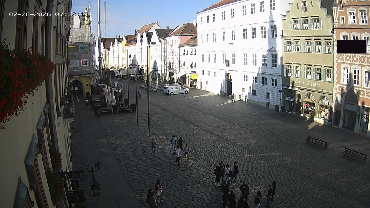 Archiv Foto Webcam Landshut: Blick vom Rathaus auf die Residenz
