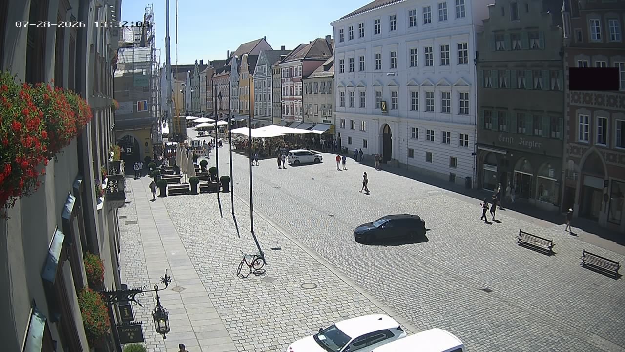 Archiv Foto Webcam Landshut: Blick vom Rathaus auf die Residenz