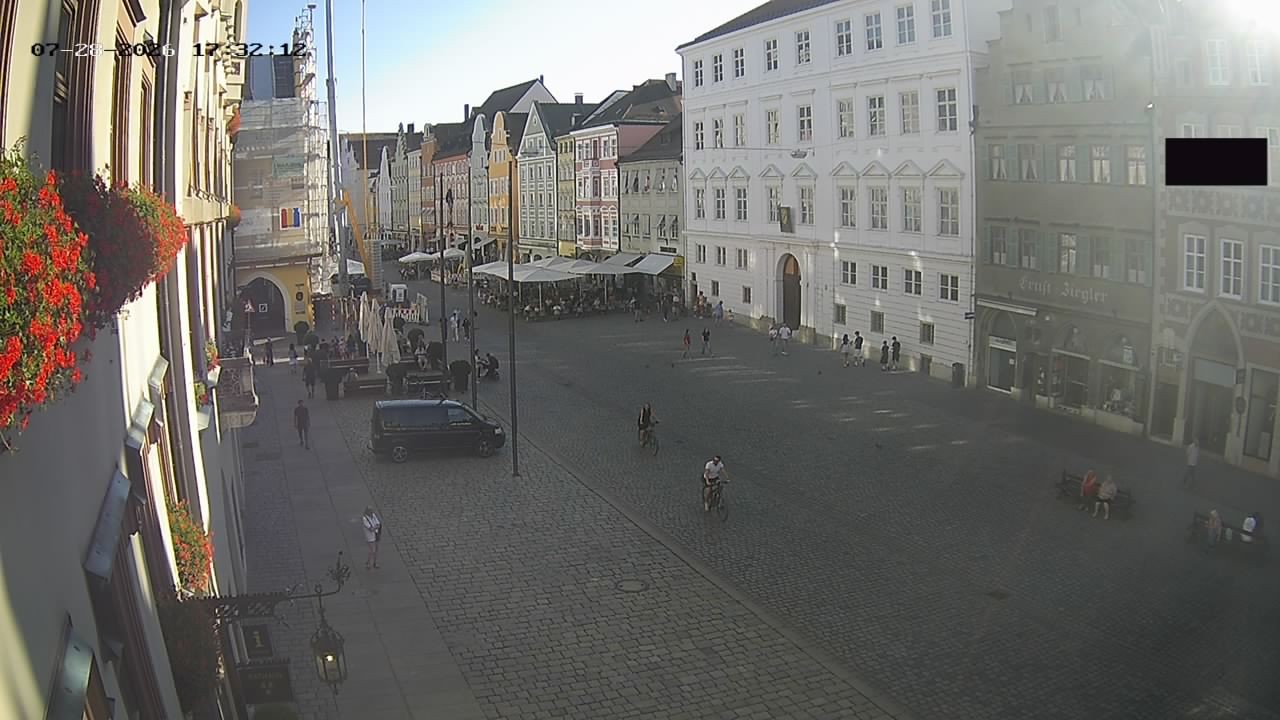 Archiv Foto Webcam Landshut: Blick vom Rathaus auf die Residenz