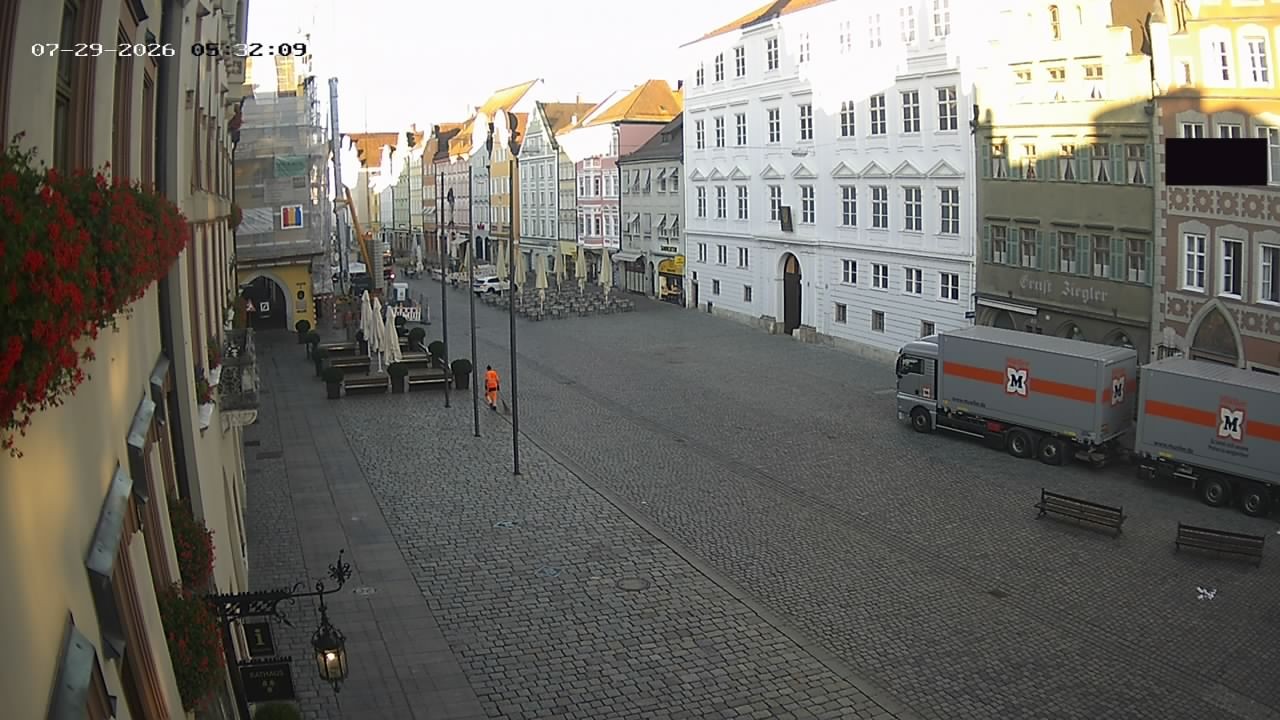 Archiv Foto Webcam Landshut: Blick vom Rathaus auf die Residenz
