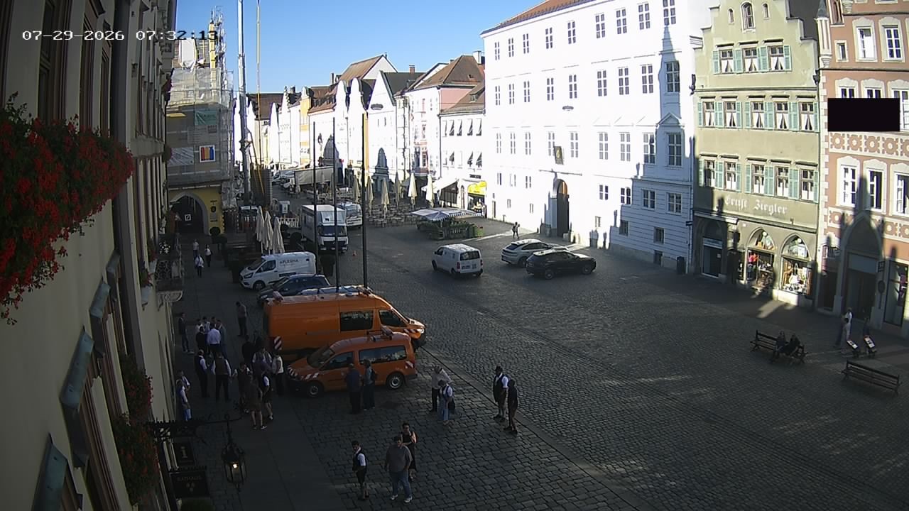Archiv Foto Webcam Landshut: Blick vom Rathaus auf die Residenz