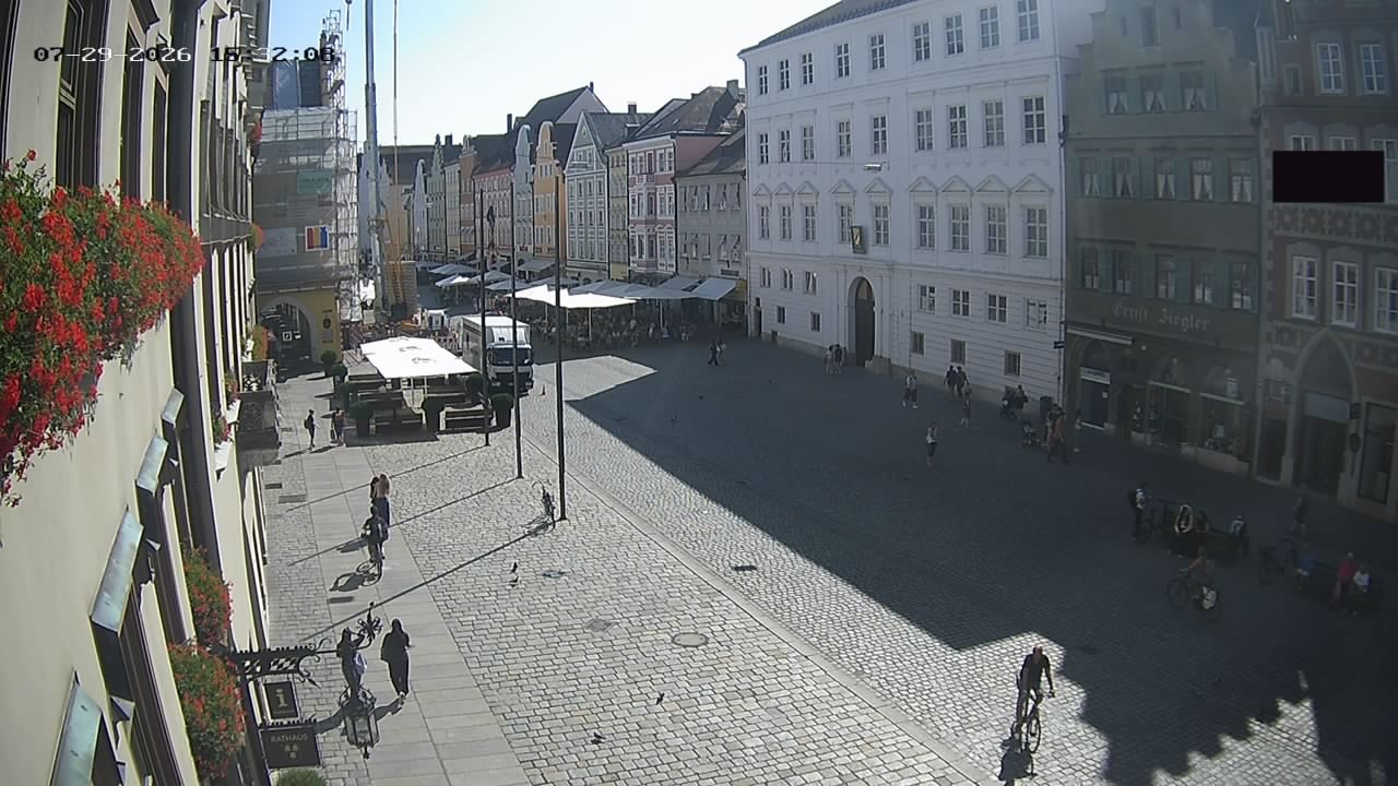 Archiv Foto Webcam Landshut: Blick vom Rathaus auf die Residenz