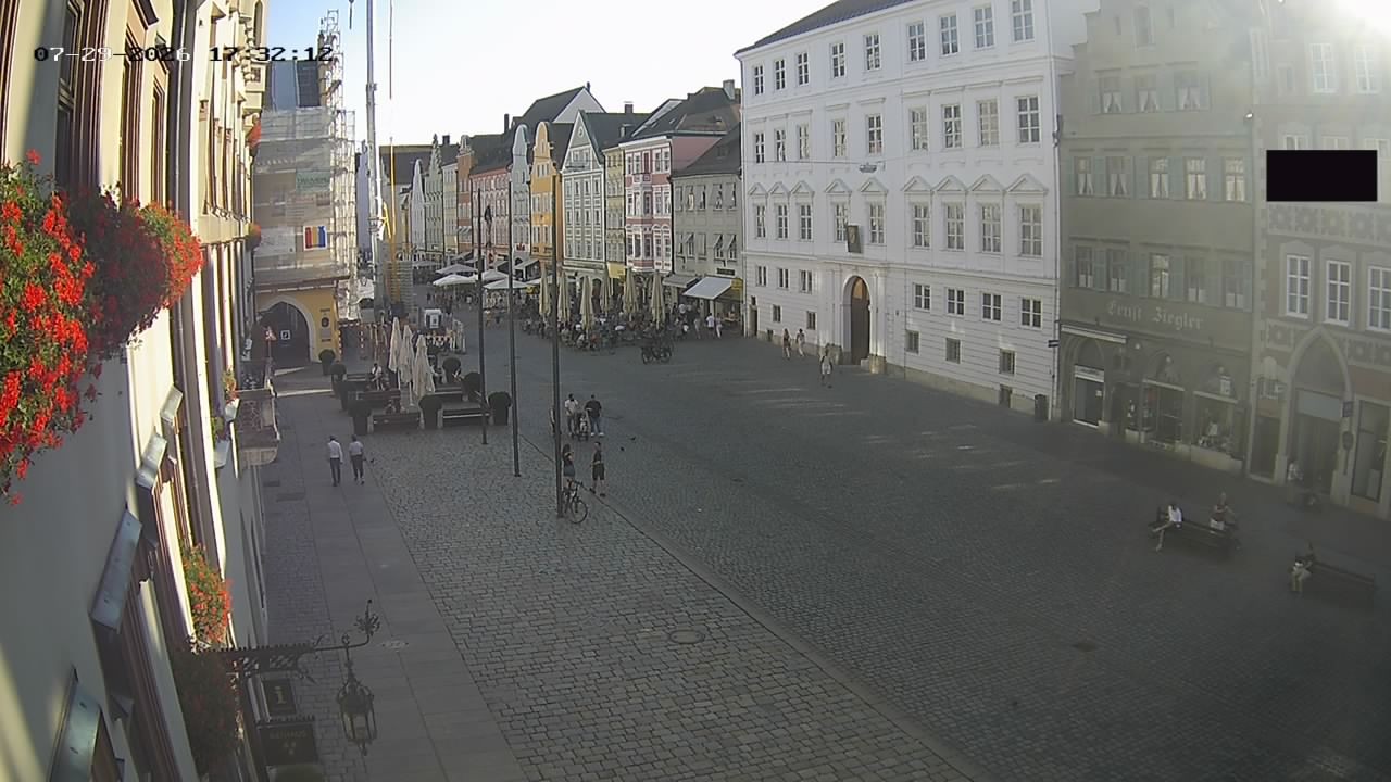 Archiv Foto Webcam Landshut: Blick vom Rathaus auf die Residenz