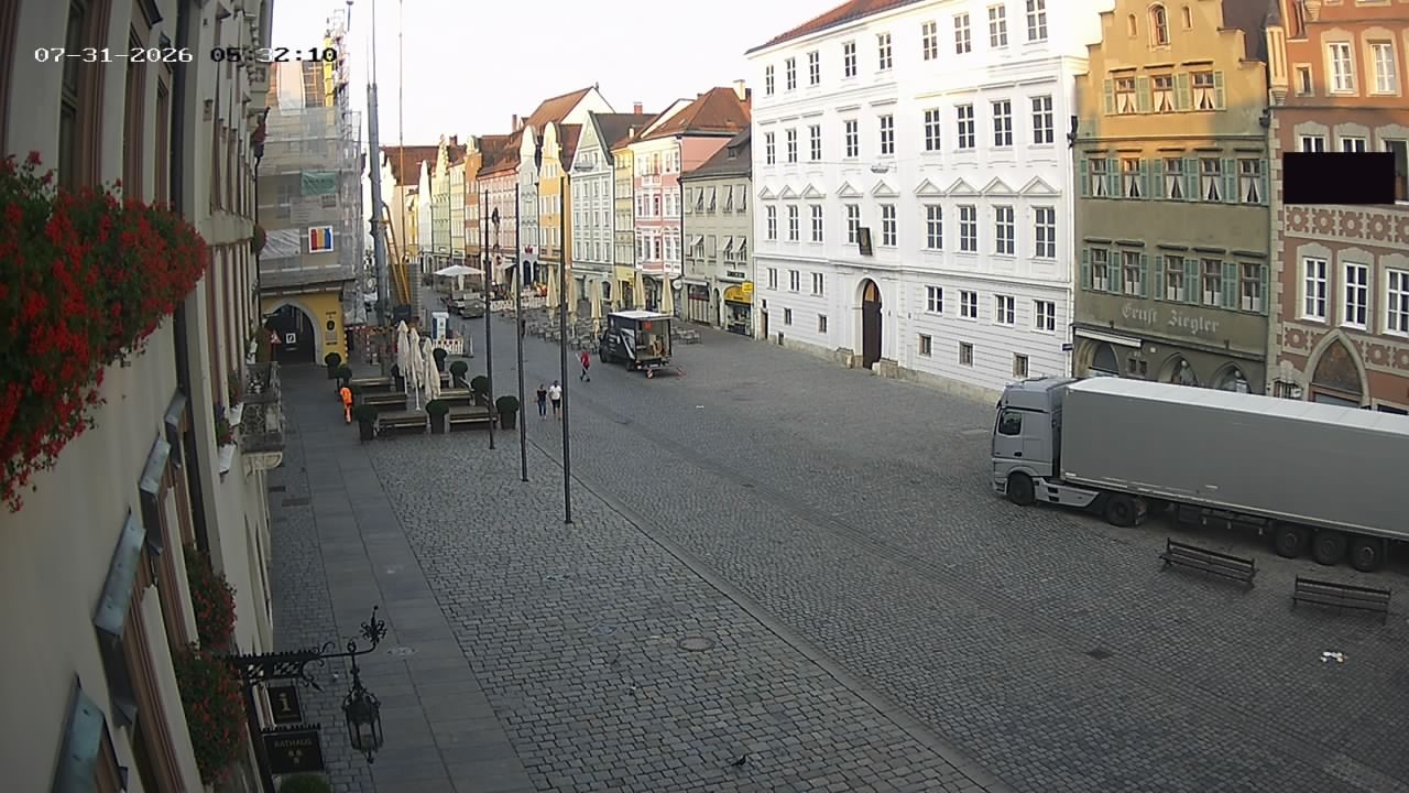 Archiv Foto Webcam Landshut: Blick vom Rathaus auf die Residenz