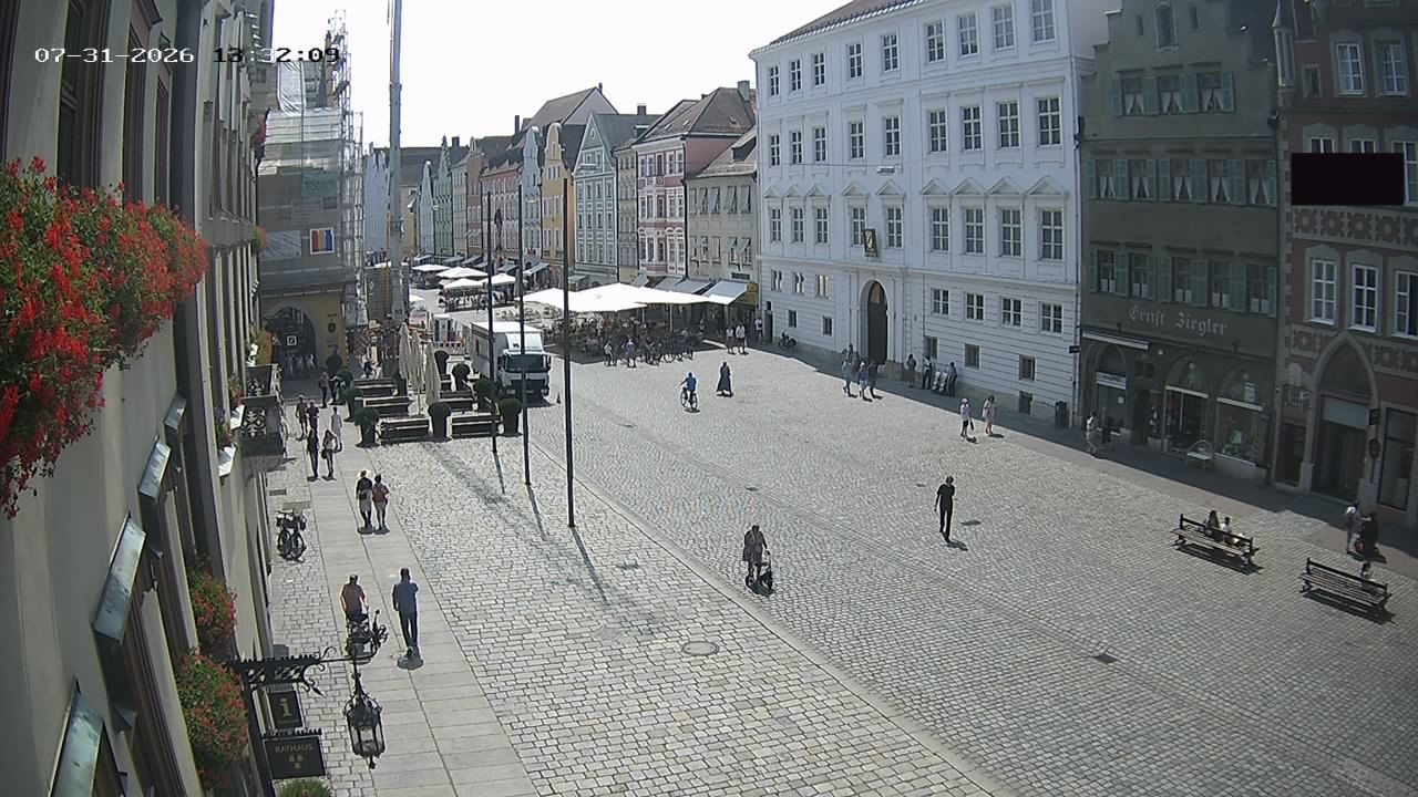 Archiv Foto Webcam Landshut: Blick vom Rathaus auf die Residenz