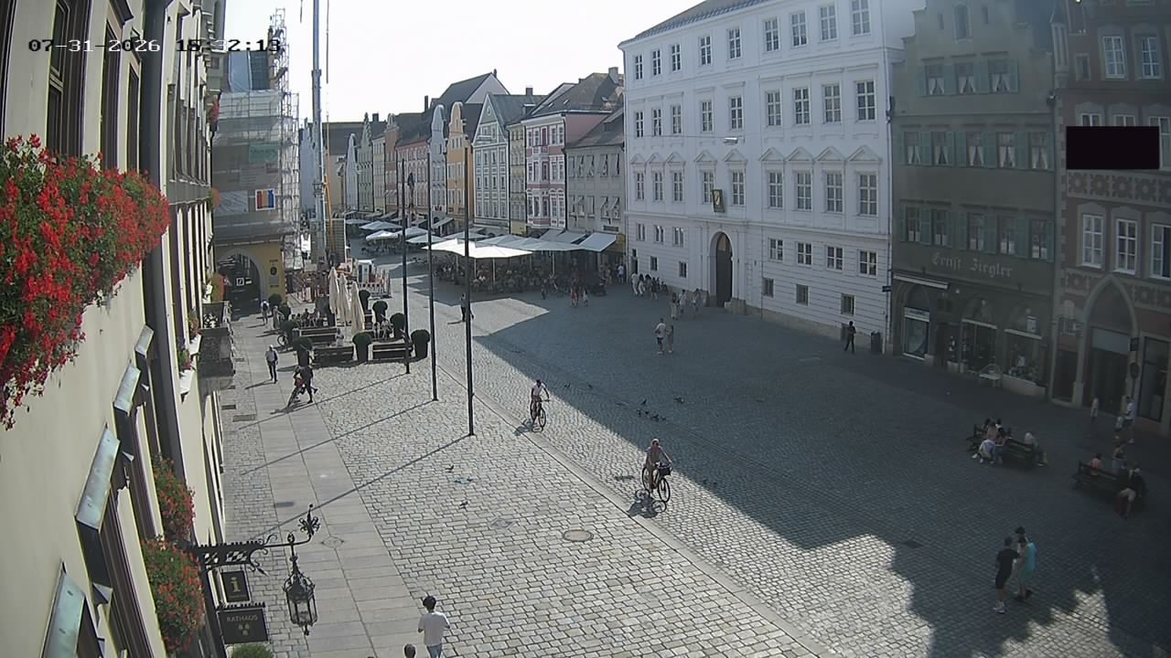 Archiv Foto Webcam Landshut: Blick vom Rathaus auf die Residenz