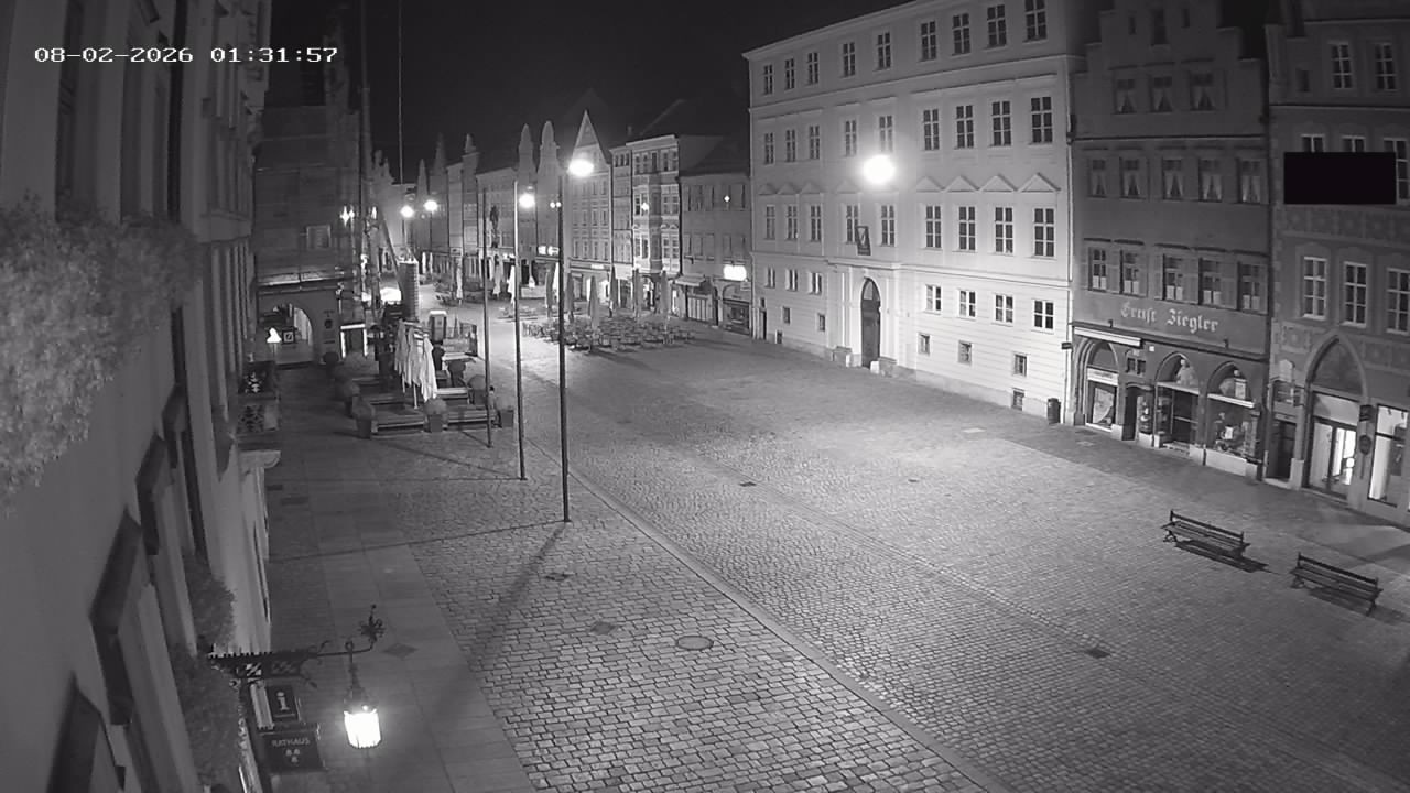 Archiv Foto Webcam Landshut: Blick vom Rathaus auf die Residenz