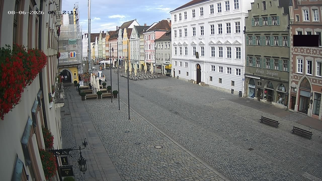 Archiv Foto Webcam Landshut: Blick vom Rathaus auf die Residenz