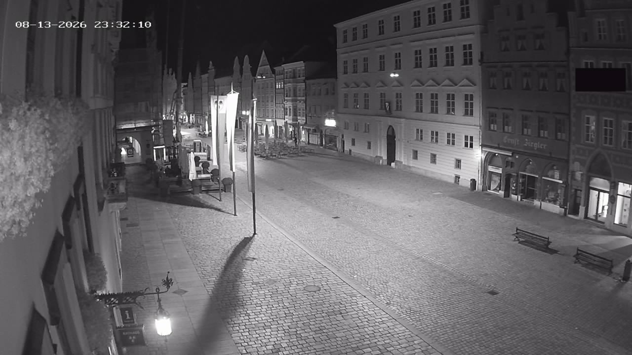 Archiv Foto Webcam Landshut: Blick vom Rathaus auf die Residenz